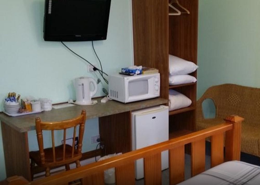 Warners At The Bay Motel วอร์เนอร์สเบย์ ภายนอก รูปภาพ