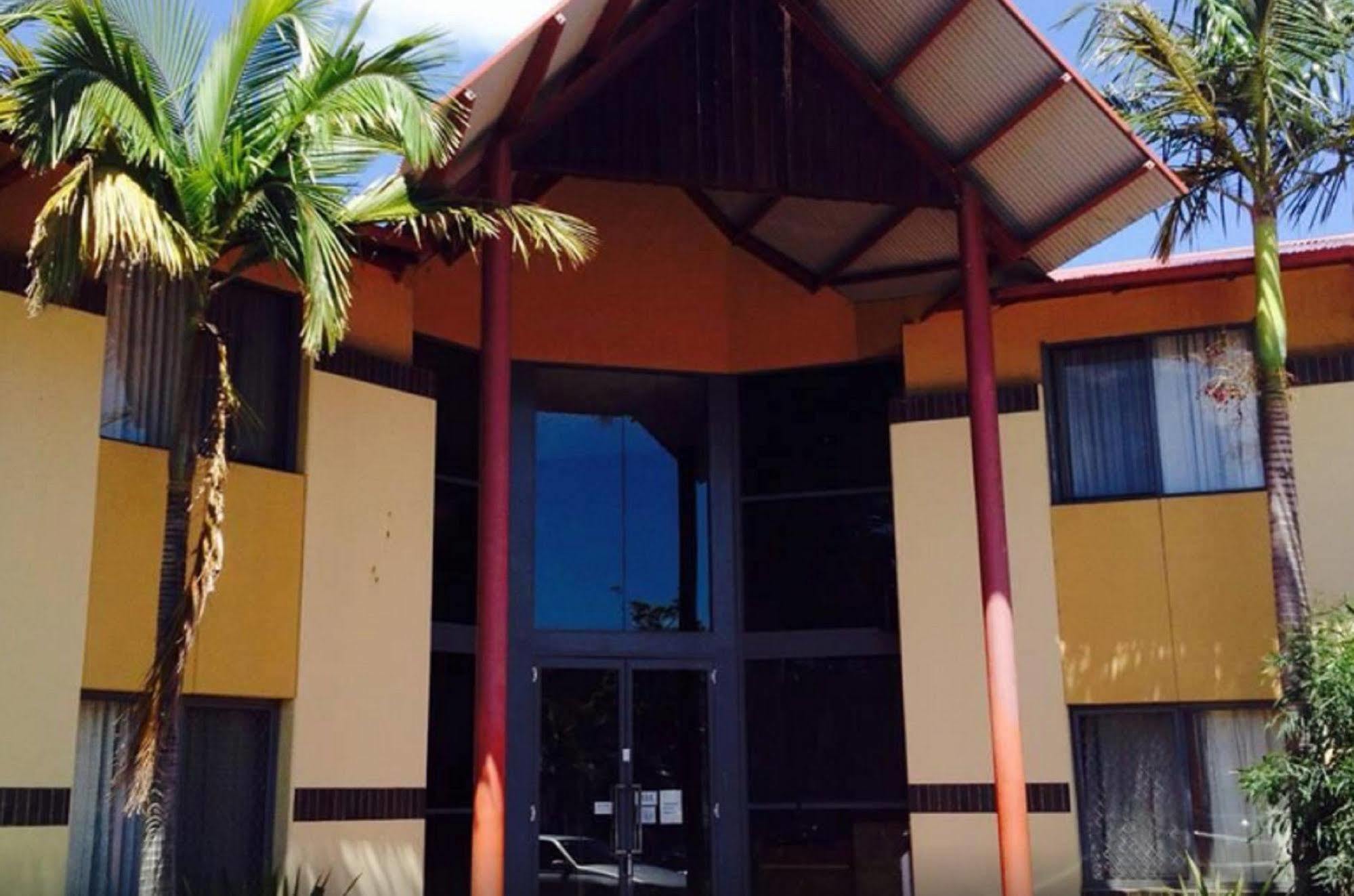 Warners At The Bay Motel วอร์เนอร์สเบย์ ภายนอก รูปภาพ